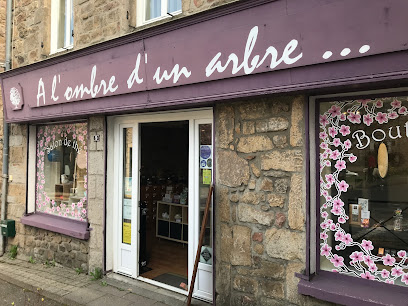 A L'ombre D'un Arbre, Magasin De Thé à Pélussin