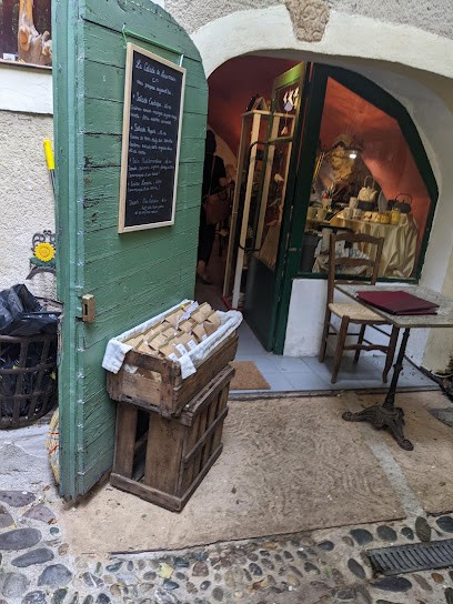 La Calade de Lourmarin, Magasin de Thé à Lourmarin